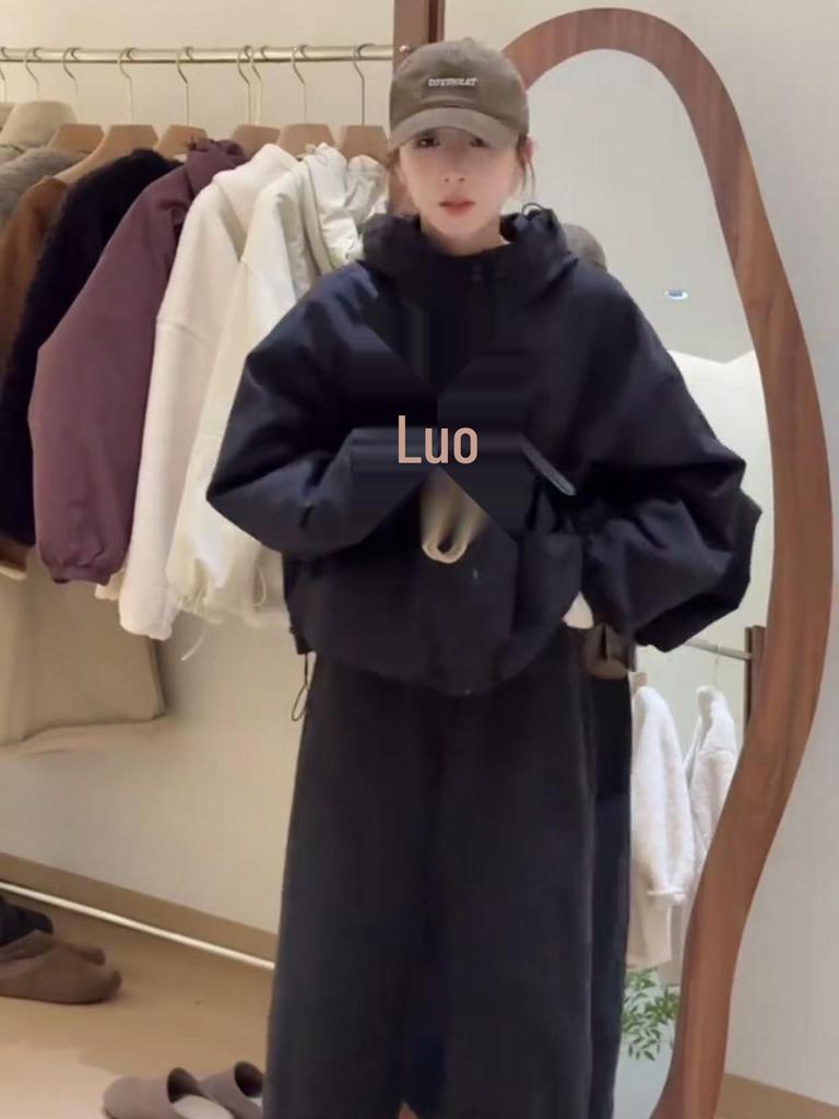 Женская уникальная куртка-ветровка с капюшоном - Стильный и свободный крой для весны и осени 2025.