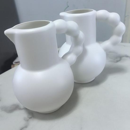 Деревенская ваза с ручкой Ретро Имитация керамической вазы Кувшин Дизайн Белая Декоративная Пластиковая ваза Гидропонный Плантатор для Фермерского дома Центральный элемент Дома