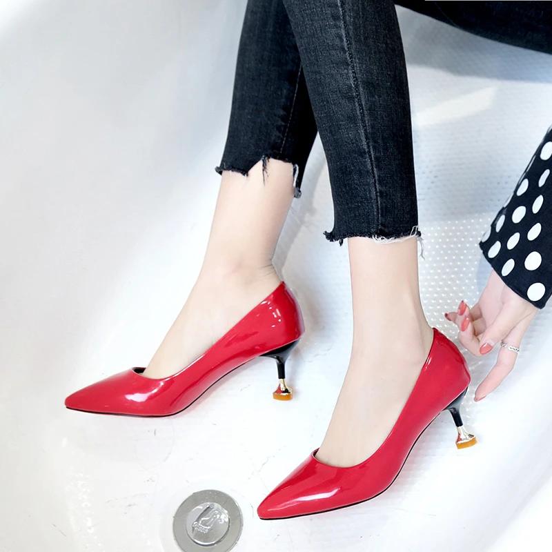 Женские туфли-лодочки с неглубоким вырезом, на высоком каблуке, весенняя новая мода, с острым носком, модные повседневные женские туфли большого размера