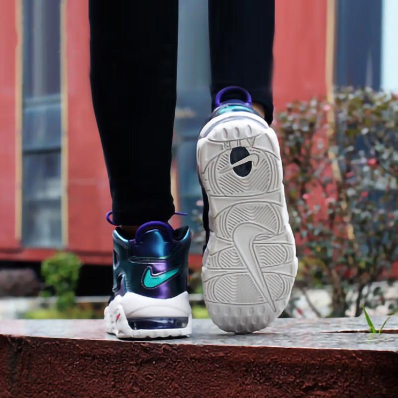 Nike Air More Uptempo Радужный Фиолетовый GS 922845-500
