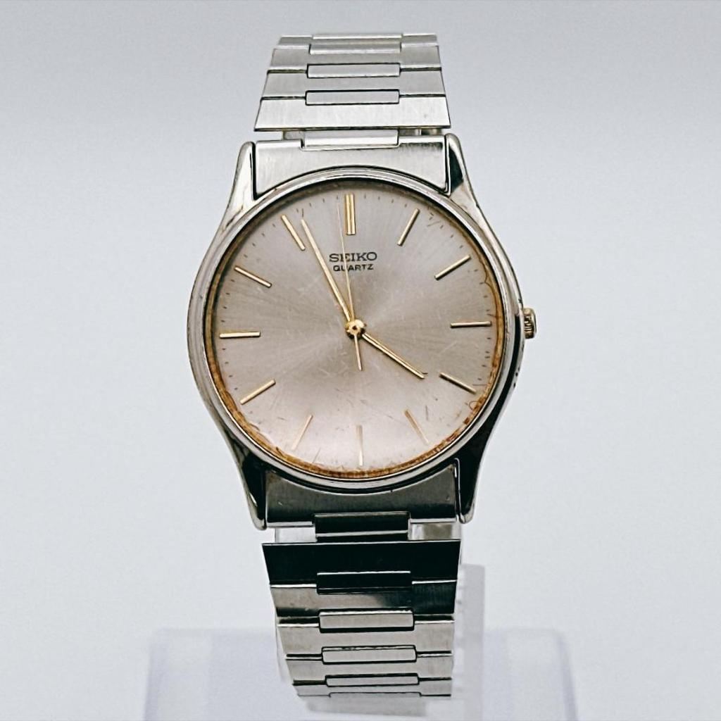 Used vintage SEIKO 80s men's watch silver dress watch slim