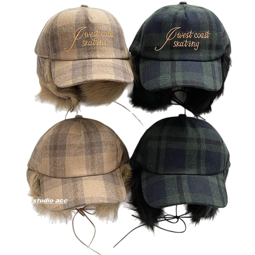 Клетчатая Утепленная Плюшевая Шапка-Ушанка для Женщин Осень-Зима Теплая и Защищающая Уши Бейсболка Подчеркивающая Лицо Маленькая Утиная Кепка