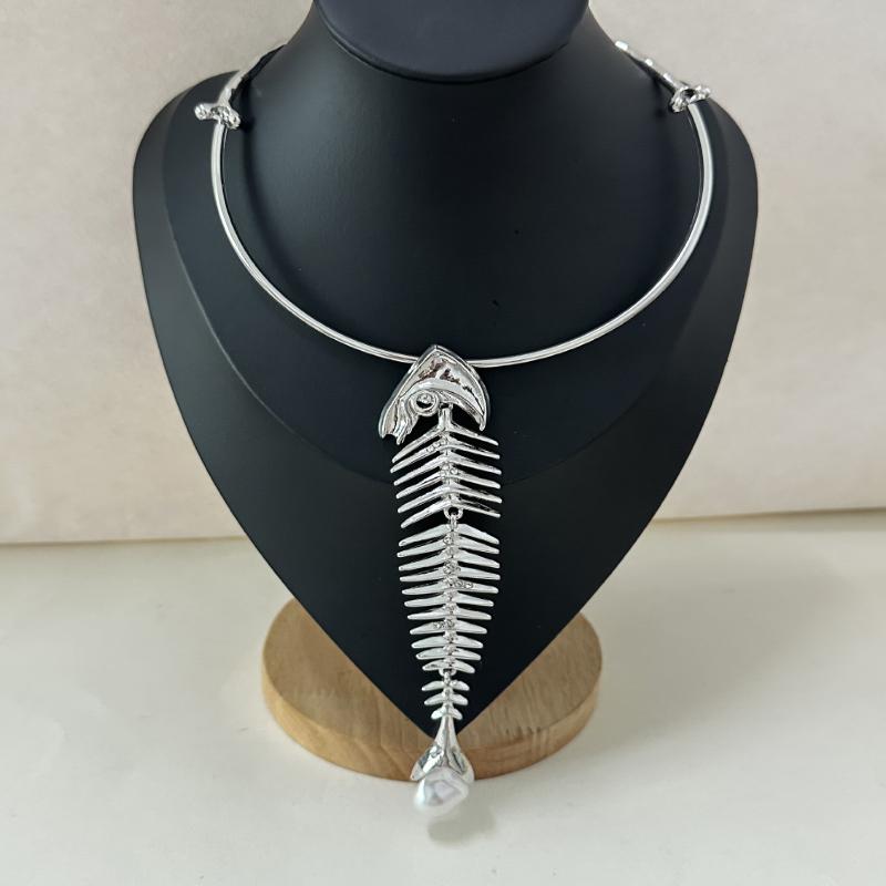 Novelty Design Alloy Big Fish Bone Pendant Choker Necklace For Women Exaggerated Necklace Jewelry Accessories Gift