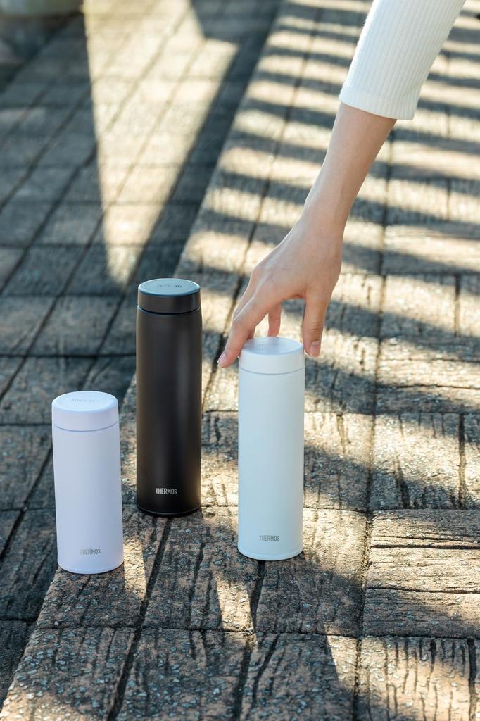 Thermos Thermos Vacuum Insulated Portable Midnight with Few Parts for Easy Secure Screw and Stainless Steel Mug, 480ml, Black, Cleaning, Closure,