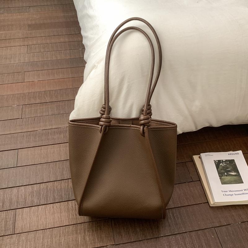 Women’s Minimalist Knot Handle Tote Bag for Daily Casual Use with Textured Leather Look and Structured Geometric Design