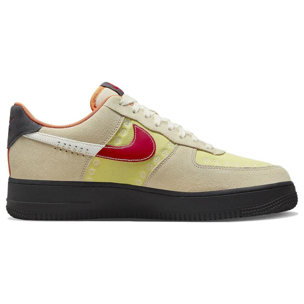 Nike Кроссовки унисекс Air Force 1 07 Somos Familia Тан Sanddrift University-Red DZ5355-126