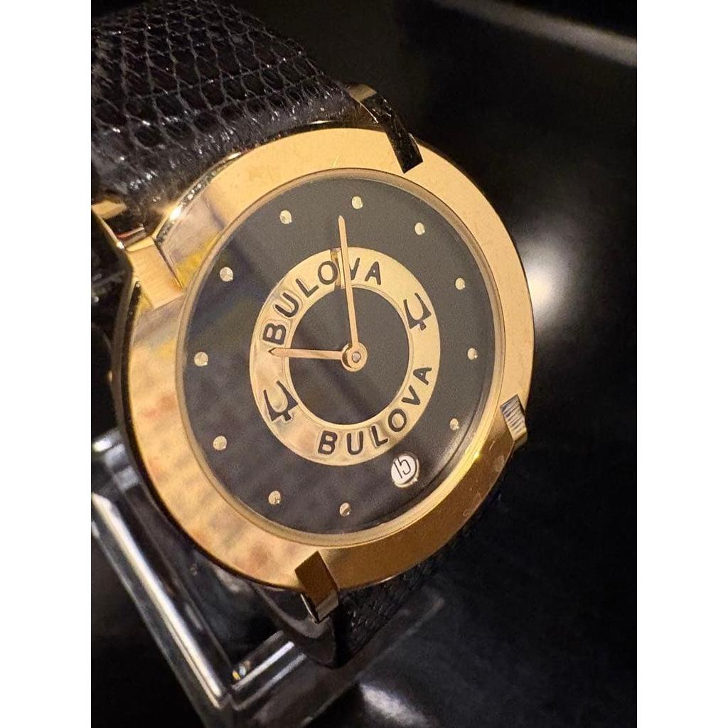 Использовал  (Редко) [Bulova] Кварцевые часы Bulova черные/золотые