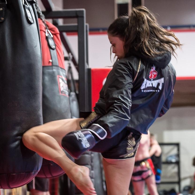 Тайский рисунок Черный Муай Тай Кикбоксинг Бокс ММА UFC Повседневные шорты Спортзал Спорт Унисекс Мужчины Женщины Тренировка Быстросохнущий Принт Эластичная Высокая талия Тренировочный