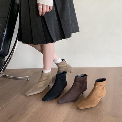 Европа, Америка 2025 осень и зима новые простые матовые замшевые плоские носки-ботинки на плоской подошве тонкие ботильоны темпераментные остроносые короткие ботинки женские