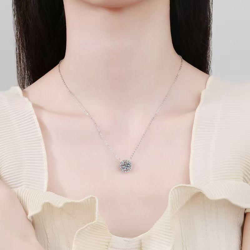 Корейский стиль Zircon Clavicle Necklace с круглым бриллиантовым кулоном