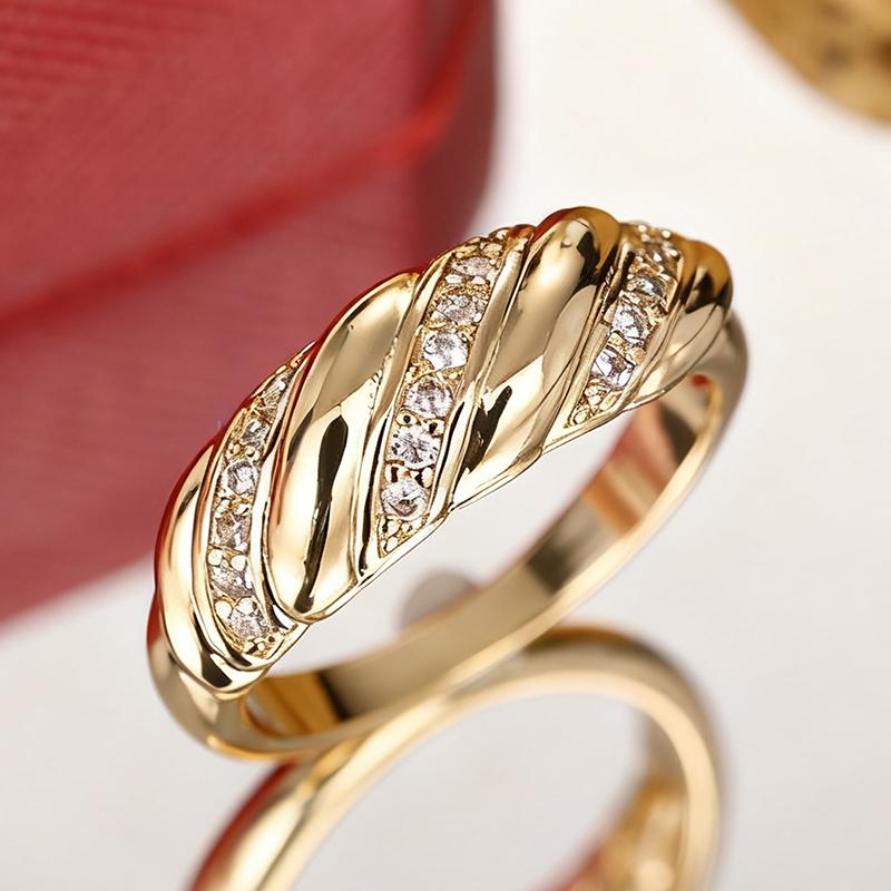 Huitan Gold Color Women Ring Twist Design Inlaid Bright Cubic Zirconia Fashion Accessories for Party Wedding Luxury Zircon