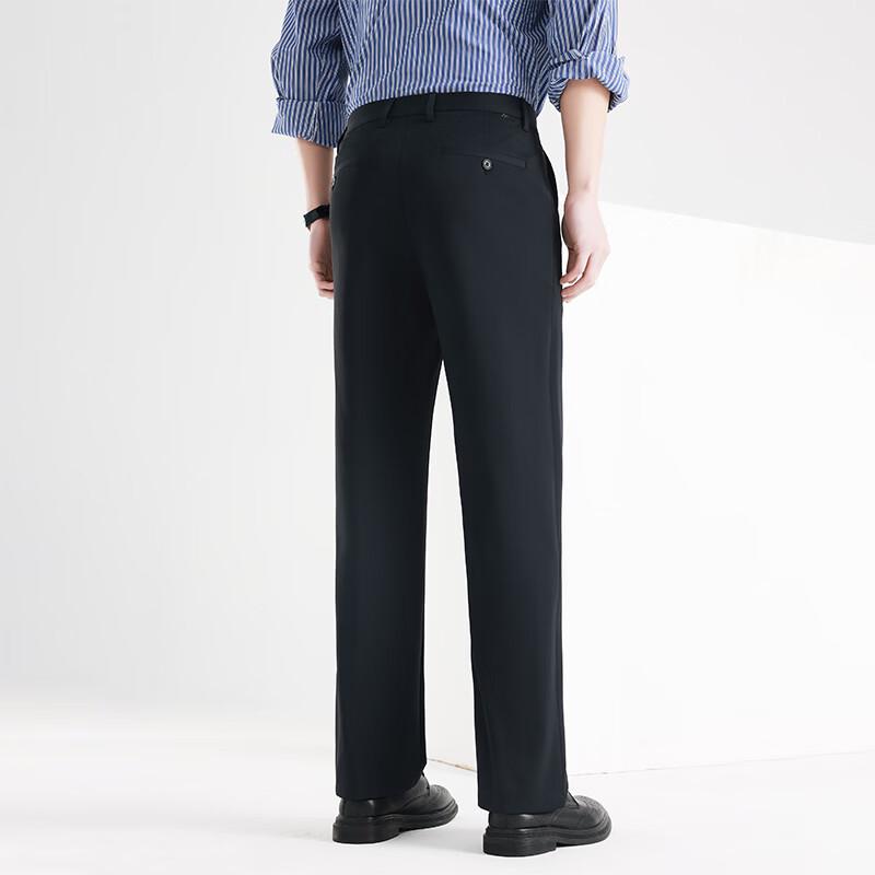 Мужские брюки прямого кроя в стиле business casual