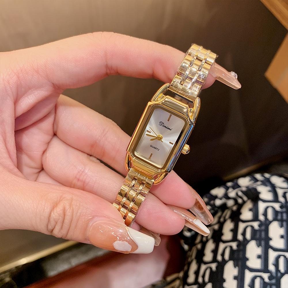 Модные темпераментные часы со стальным ремешком для ежедневных поездок на работу, кварцевые часы, женские простые часы с двумя стрелками