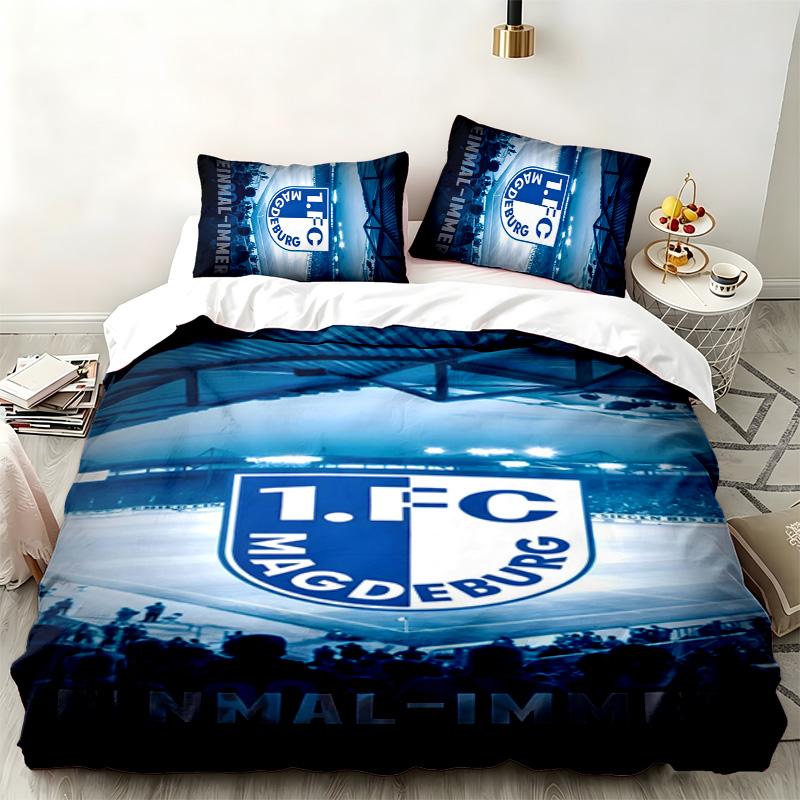 1. Набор FC Magdeburg из 3 предметов Идеально подходит для спальни Удобный комплект постельного белья включает пододеяльник и две наволочки Идеальный подарок на день рождения или Рождество