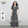 Женский комплект из двух предметов: футболка с коротким рукавом и юбка