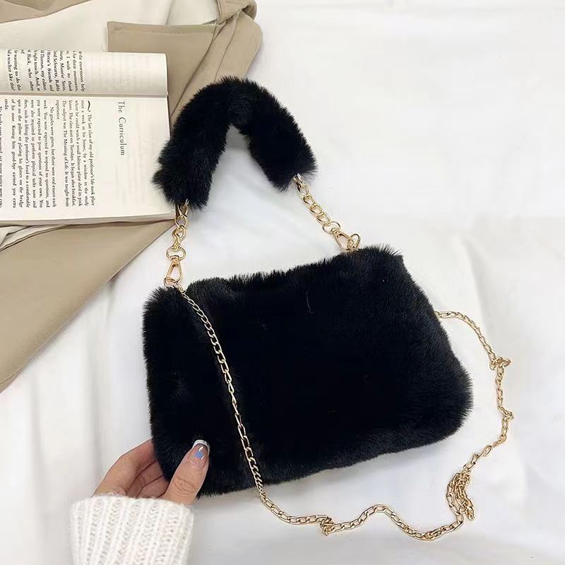 Fashion Women Handbags Winter Furry Ladies Soft Plush Clutch Purse Shoulder Bags Fashion Female Cherry Pendant Messenger Bag