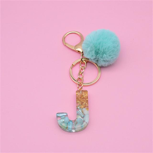 Подвеска-ключ с 26 инициалами и зеленым пушистым помпоном, модная сумка для девочек, блестящий градиентный полимерный брелок с алфавитом, подвески