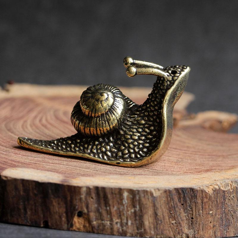 Retro Pure Copper Mini Snail Ornament Desktop Decoration Tea Pet Snail Ornament Antique Brass Animal Miniature Figurine Craft