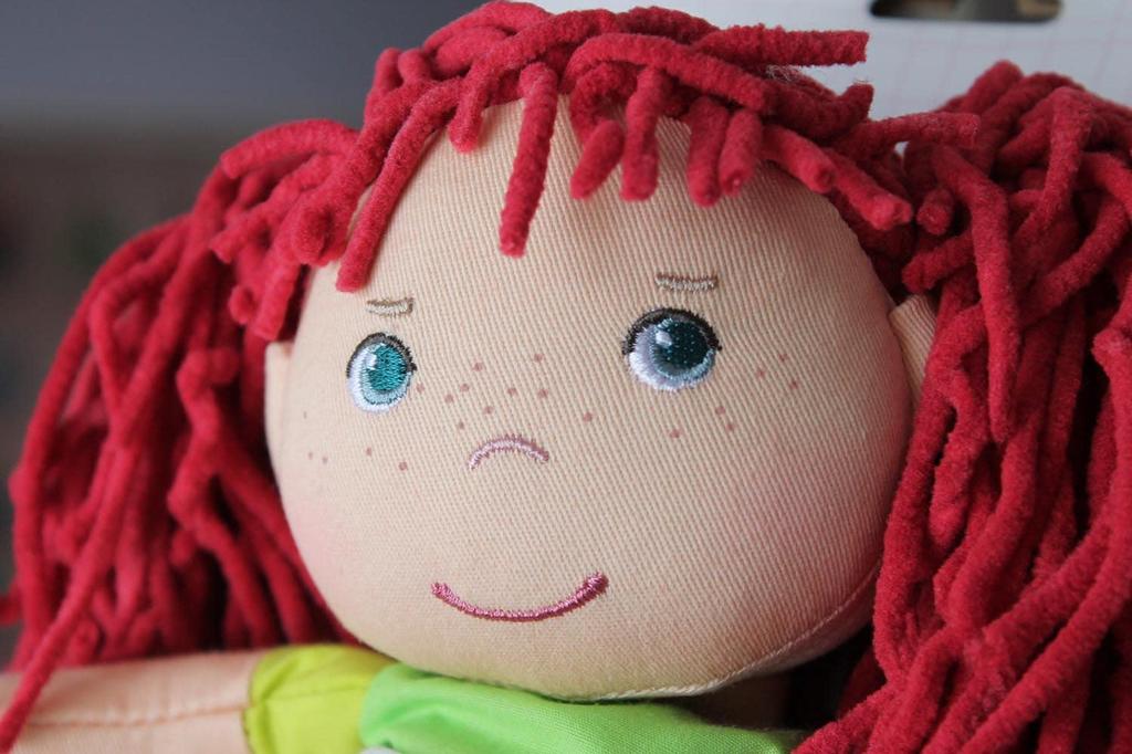 HABA Лизе Мягкая кукла с голубыми глазами и рыжими косичками 12"