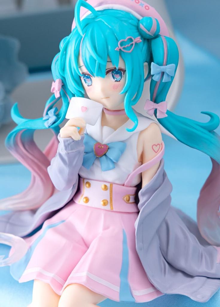 Фигурка Hatsune Miku Noodle Stopper Koisuru Sailor Suit Grey ver.