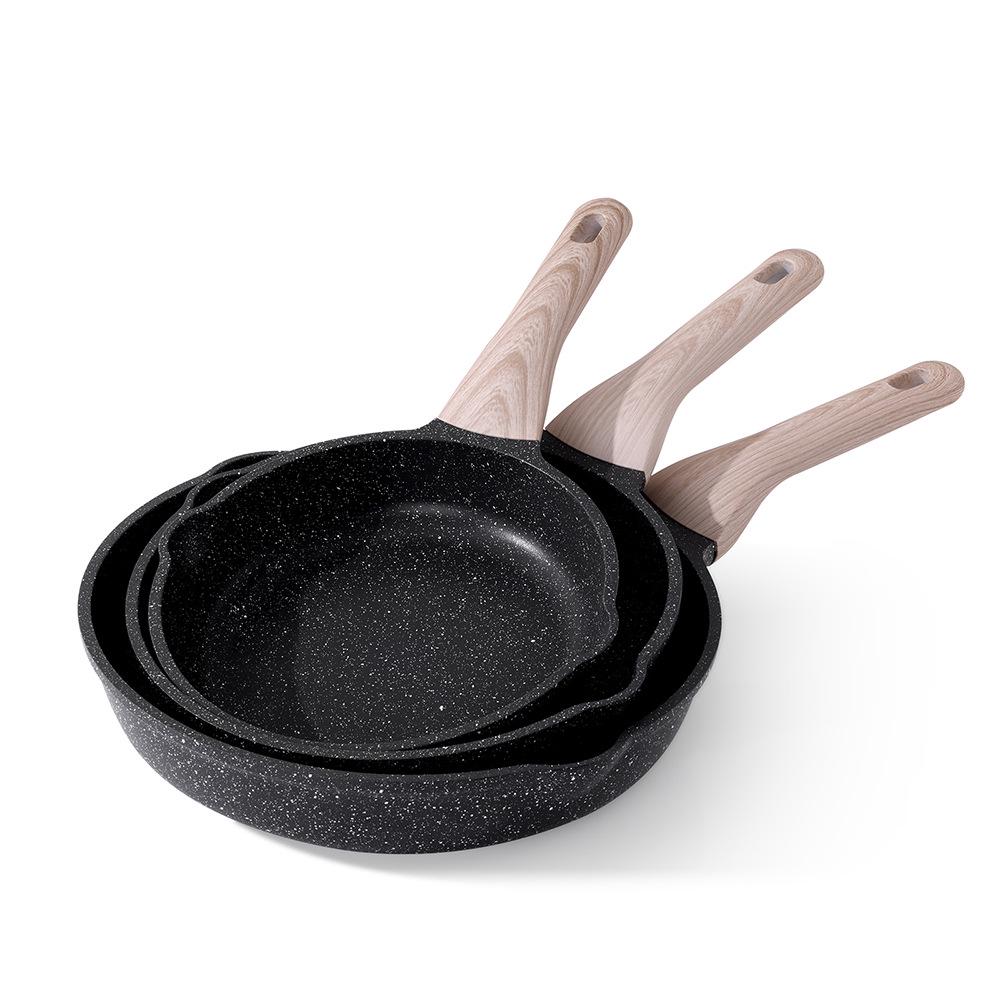 Сковорода с плоским дном и антипригарным покрытием для жарки стейков, омлетов, блинов, завтраков, блюд вок, а также для газовых и индукционных плит.