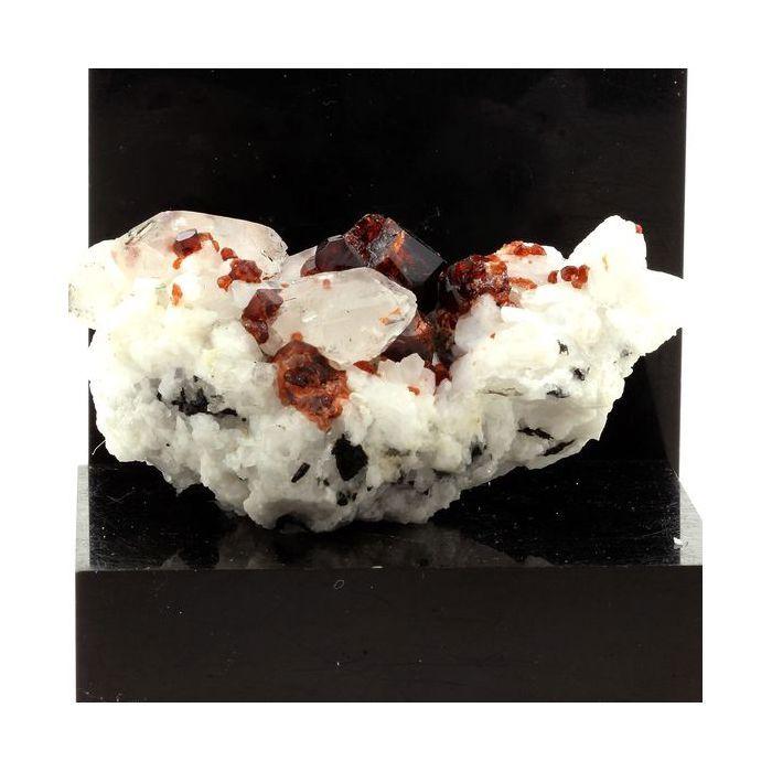 Pierres et Minéraux. Grenat, Orthose, Quartz, Tourmaline. 711.5 ct. Shengus, Pakistan.