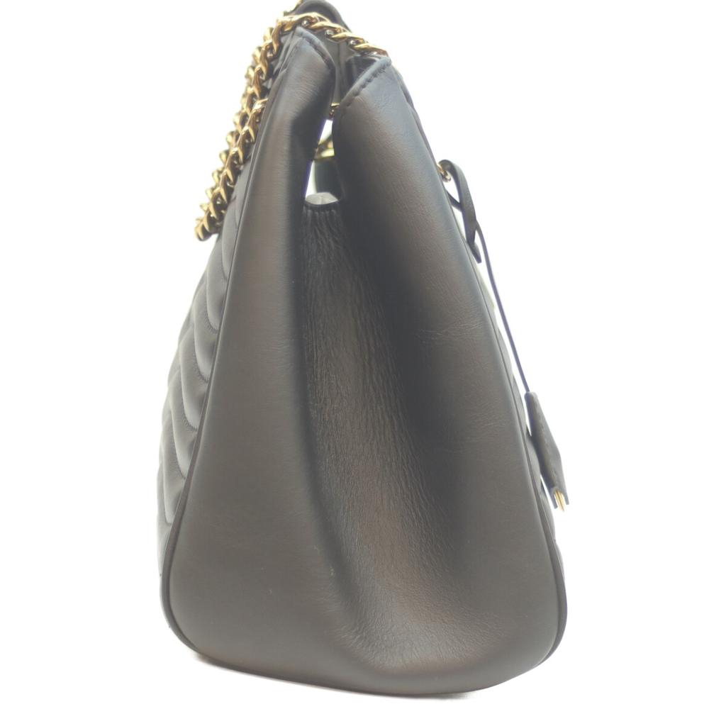 Louis Vuitton M51496 Черная телячья кожа Сумка-тоут с цепочкой 'Волна' Сумка-тоут черная б/у