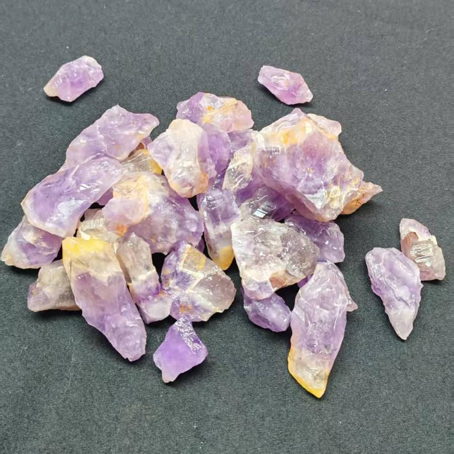 Natural Crystal Incense Diffuser: Raw Stone Indoor Decoration with Crushed Mineral Salt.
