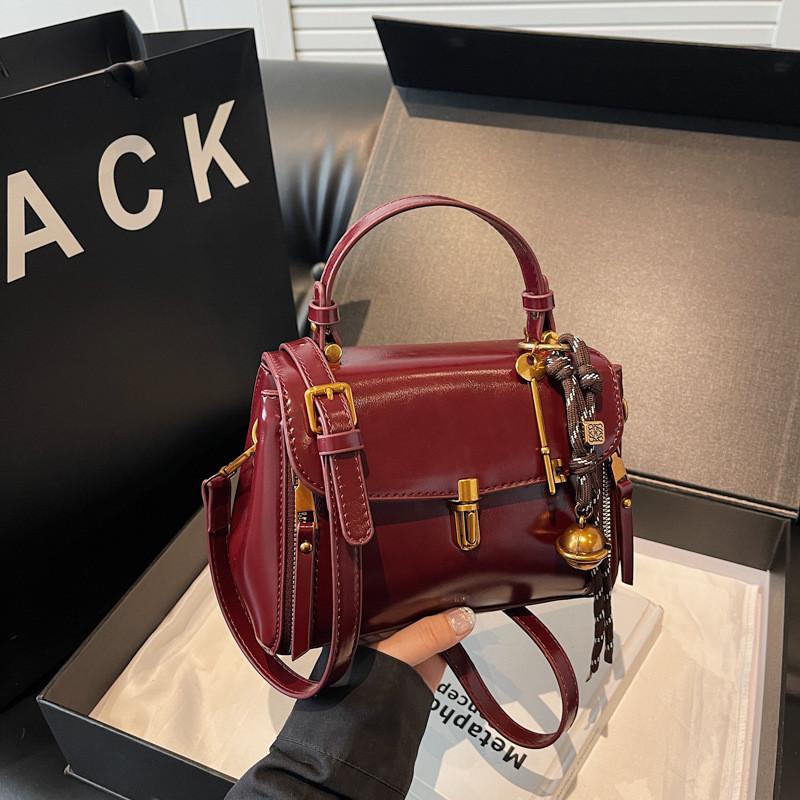 Ielgy Autumn Winter Retro Ladies Messenger Bag All-Match Portable Small Square Bag