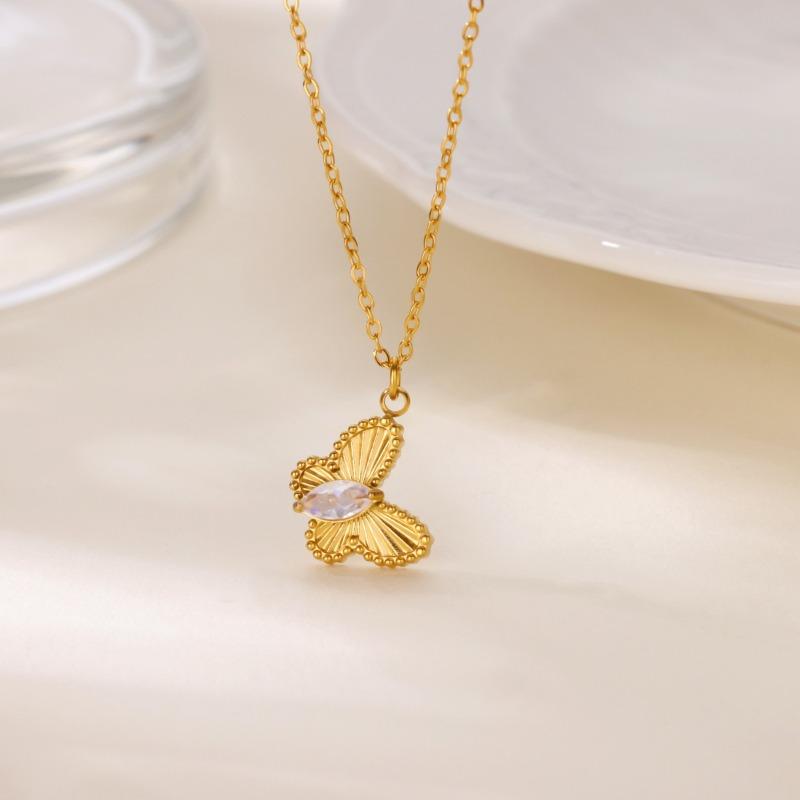 Butterfly Necklace Women's Exquisite Fashion Versatile Gold Store Butterfly Necklace Supply