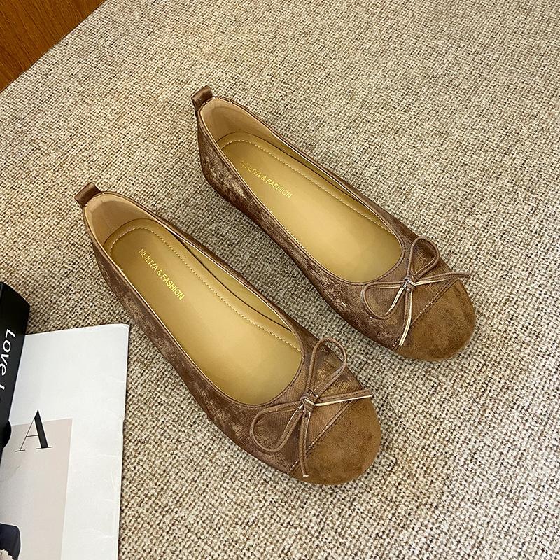 W981-1 Французские туфли на плоской подошве с неглубоким вырезом, женская обувь 2025, новые ретро замшевые туфли в стиле феи, балетные туфли-бини