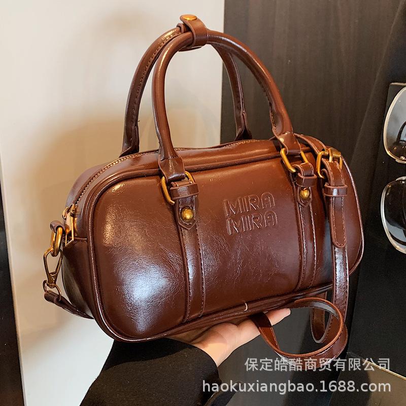 Дизайнерская сумка-ниша женская осень-зима 2025 новая универсальная супер-огонь сумка-мессенджер корейская версия ретро портативная сумка-подушка