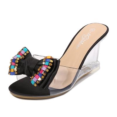 2020 летние модные женские босоножки на высоком каблуке с открытым носком и танкеткой, пикантные женские сандалии с прозрачными стразами и бантом LFD