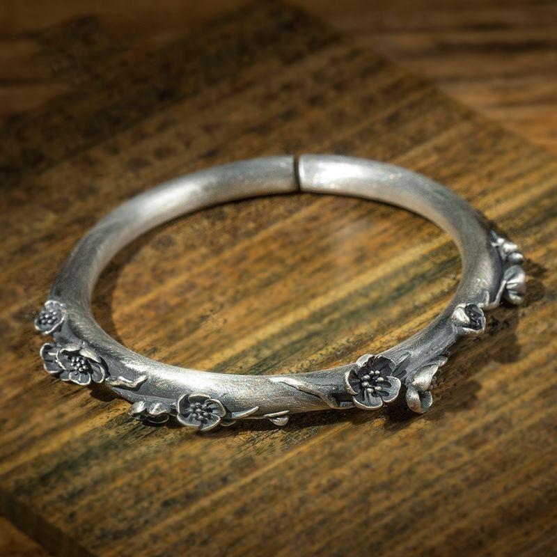 Винтажный трехмерный цветочный браслет с элегантным и универсальным отверстием, женский ювелирный браслет с цветком сливы