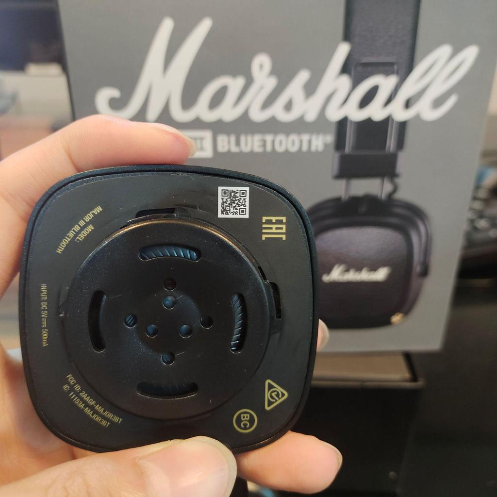 Совместимо с беспроводными Bluetooth-наушниками Marshall MAJOR Bluetooth 2-го и 3-го поколений.