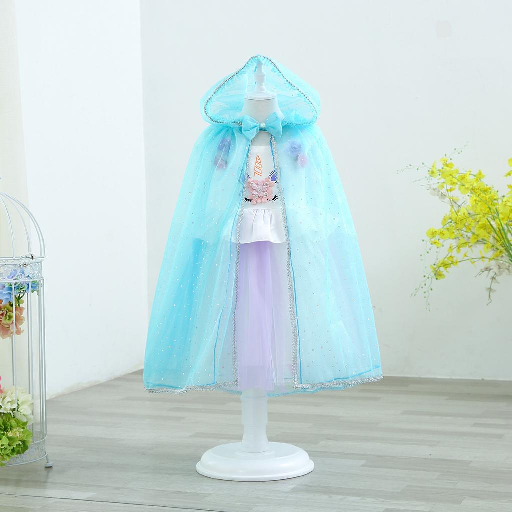 Halloween cape children's cape costume girls Frozen Princess Elsa wearing a witch cape