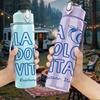 1PC La Dolce Vita Italian Slogan Print 750ml Color Plastic Sports Water Bottle Leakproof Flip Straw Lid Suitable for Sports Office Home Use