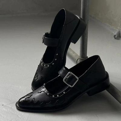 Модная женская весна 2025 Новые женские лоферы с острым носком и толстым каблуком в модном британском стиле, женские туфли-слипоны Zapatillas Mujer