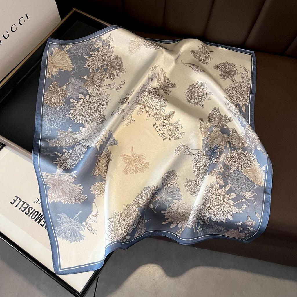 Hangzhou 100% Mulberry Silk Floral Lotus Women's Scarf, 53cm Square Shawl