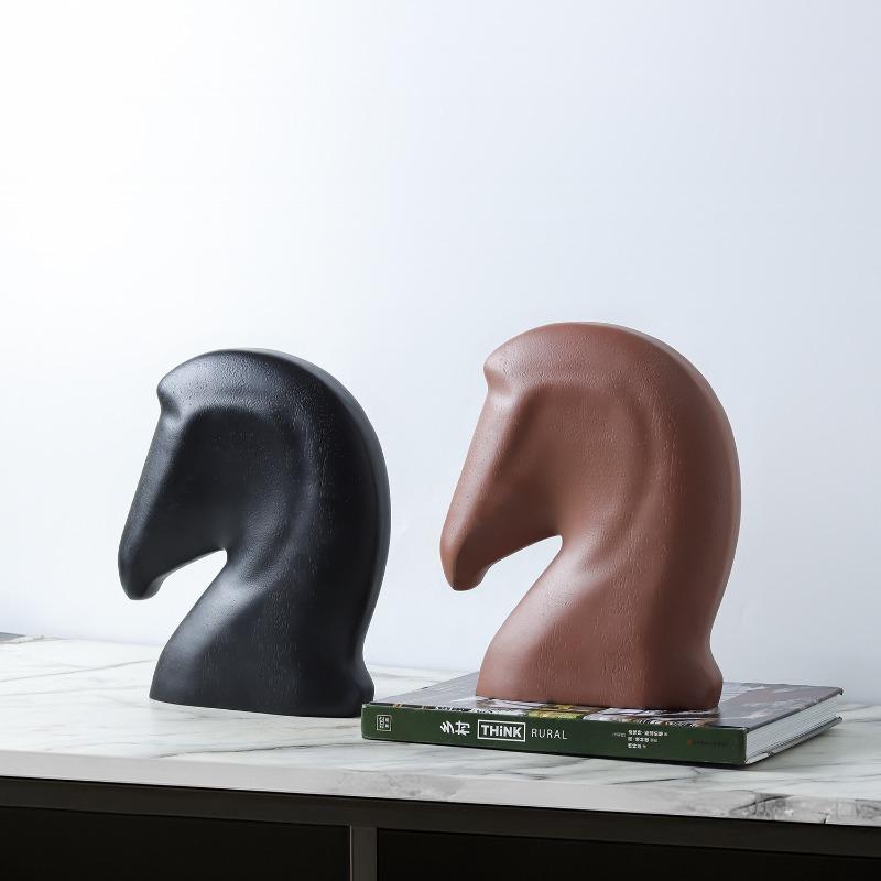 Simple Horse Head Decoration, Resin Handicrafts, Suitable for Decorating and Embellishing Indoor Environments