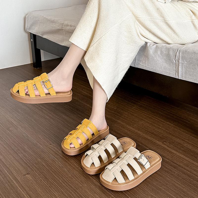 911-5 Тканые полутапочки Baotou в виде свиной клетки женские 2025 летние новые корейские версии плоская подошва верхняя одежда повседневные классные тапочки женские