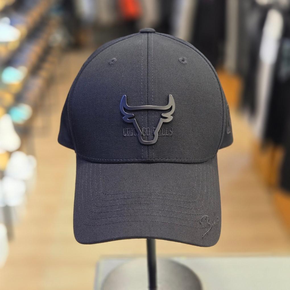 NBA Унисекс CHI BULLS Металлическая жесткая бейсболка с контуром N255AP414P (19)