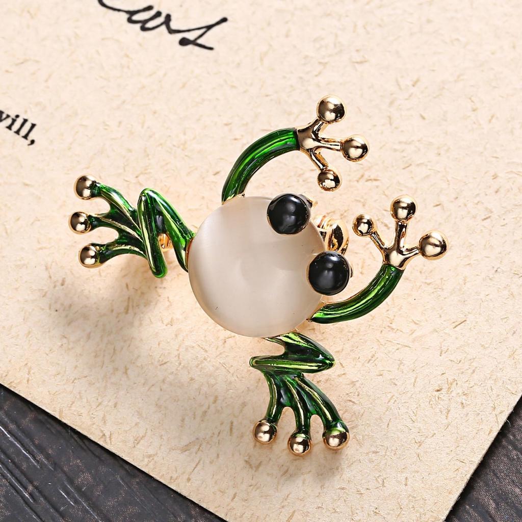 Vivid Cute Green Enamel Opal Frog Brooches For Women Men Vintage Cartoon Funny Froggy Lapel Pins Animal Badge Party Jewelry Gift