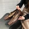 Новый стиль Женские роскошные туфли Мэри Джейн с квадратным носком, балетки для женщин, лоферы с ремешком и пряжкой, женская обувь, весна-осень