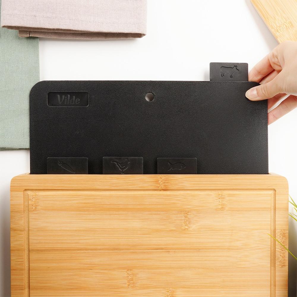 4x Plastic Kitchen Chopping Boards Set in Bamboo Stand