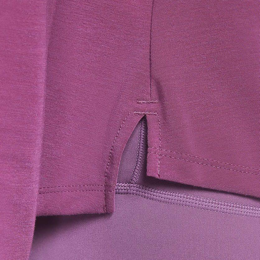 Nike Женские футболки фиолетовые с круглым вырезом умеренного прямого кроя DD0621-653