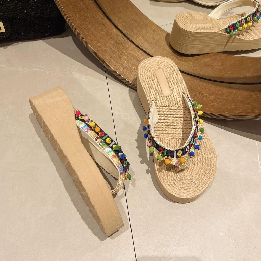 2025 Summer Wear New Thick-bottomed Cool Slippers for Women's Comfortable, Lightweight and Non-slip Vacation Seaside Beach Cool Slippers