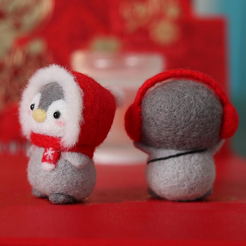 Cute Animal Wool Felt Penguin DIY Material Package Handmade Craft Needle Felting Kit Non-finished Doll Felt Poked Kitting Set