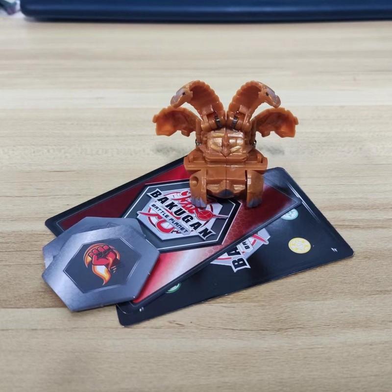 Настольная игра Bakugan Battle Brawlers с прозрачными фигурками и множеством персонажей