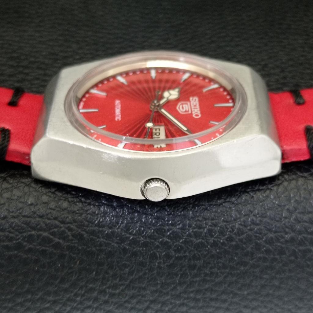 Seiko 5 АВТОМАТИЧЕСКИЕ 6309A ВИНТАЖНЫЕ ЯПОНСКИЕ МУЖСКИЕ ЧАСЫ С КРАСНЫМ ЦИФЕРБЛАТОМ a701462-5 R206b-a701462